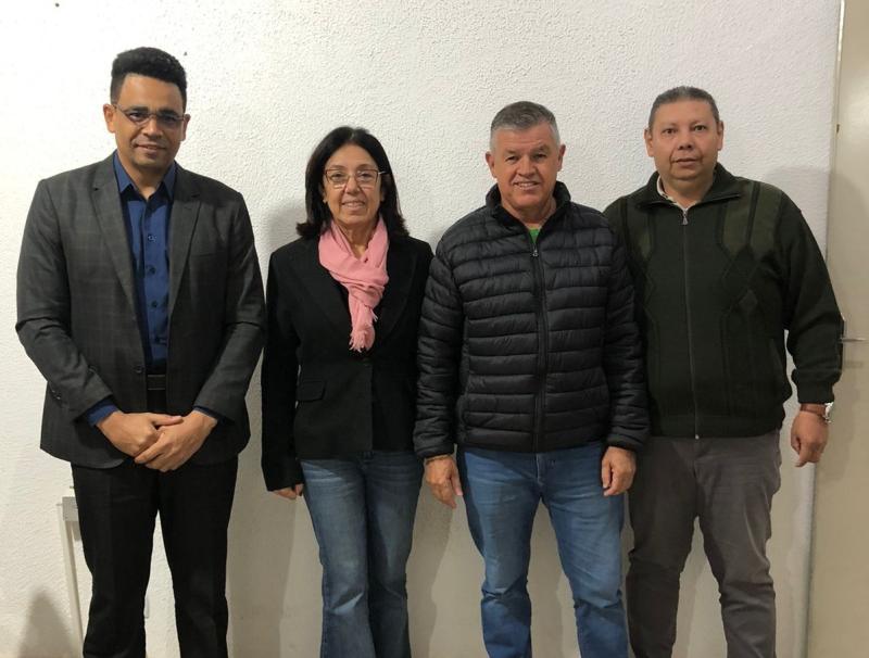 Tute e Edison Andrade com os pastores Wagner e Valdemir da Igreja Universal