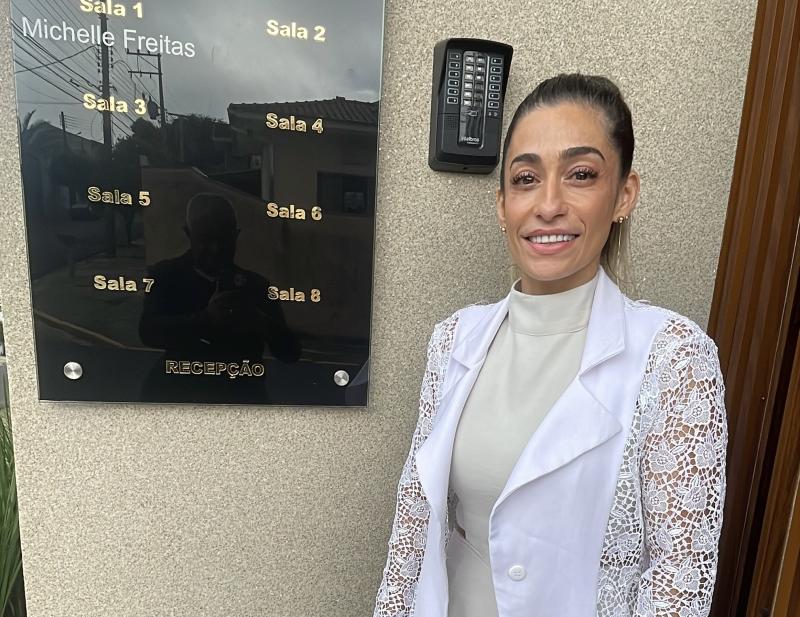 A esteticista, Michelle Freitas