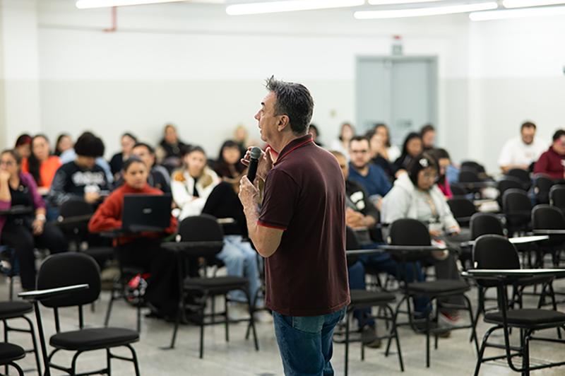Jornada de Educação reúne estudantes e docentes em debates sobre sustentabilidade e formação acadêmica