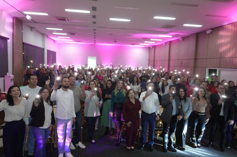Participantes do Summit Mulher e Jovem, no Sicredi Rio Paraná
