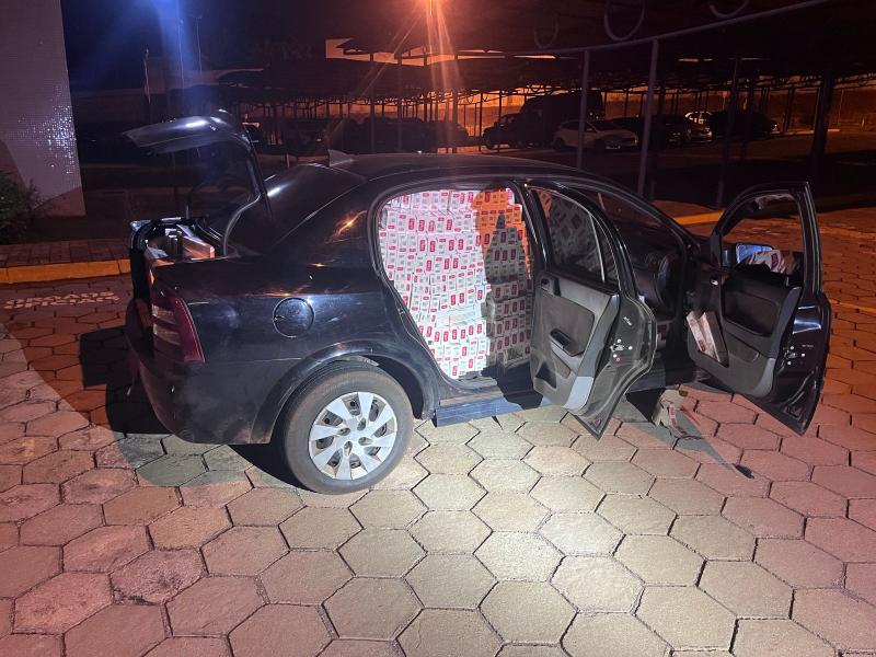 Mercadoria, avaliada em cerca de R$ 100 mil, foi apreendida durante abordagem na SP-270