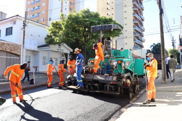 Programa de recapeamento cruzou 25 vias da cidade desde fim de abril