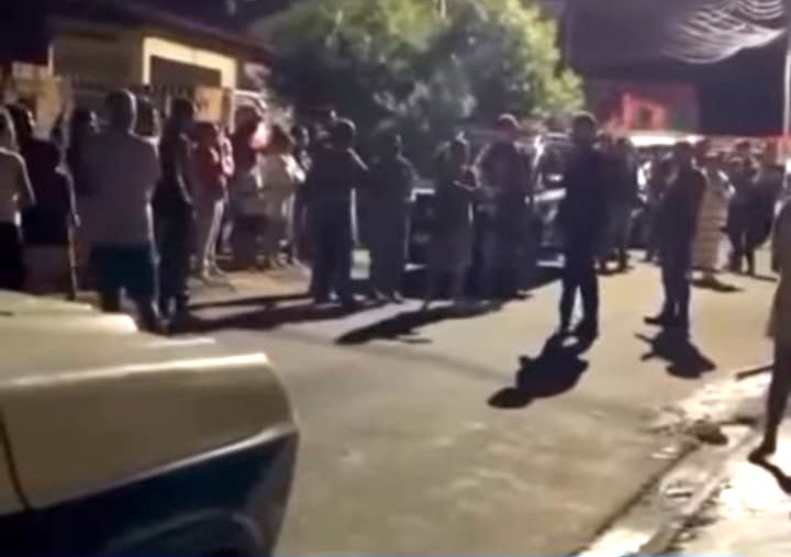 Crime ocorreu na residência do casal: populares tentaram invadir local para agredir e insultar suspeito