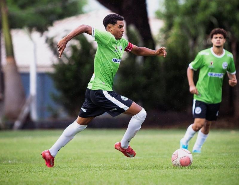 Henry França, autor de um dos gols da vitória de hoje