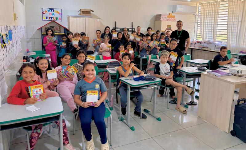 Ação envolveu crianças, jovens e adultos 