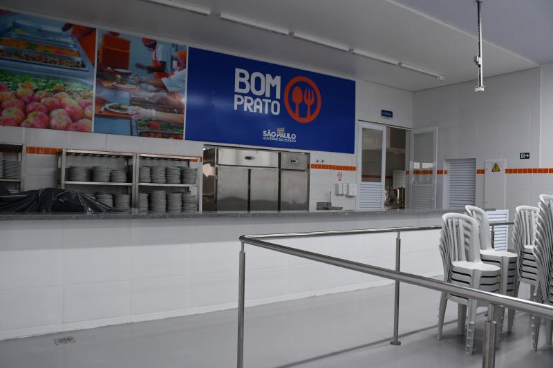 Bom Prato está localizado na Avenida Brasil