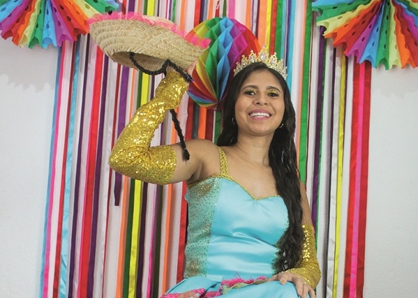 Aydê apresenta ao público um repertório que celebra a diversidade da música popular brasileira