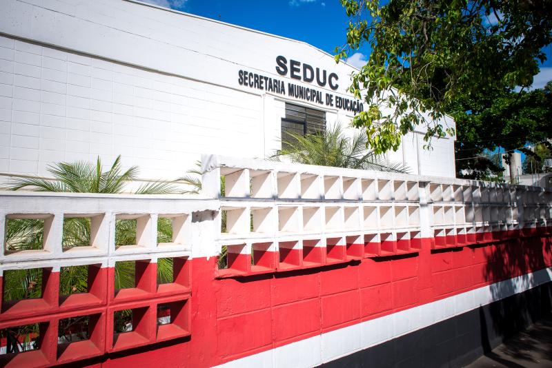 Podem participar profissionais da educação que exercem atividades em escolas da rede municipal