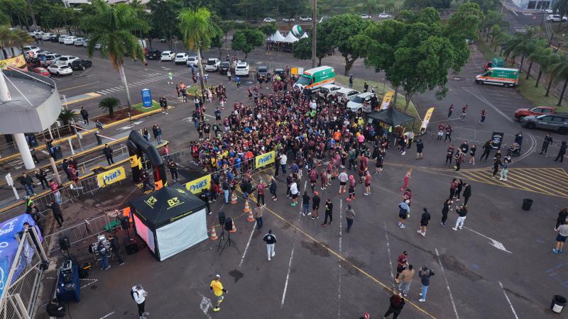 Largada da 1ª Feicorte Run Sportime foi no estacionamento do Prudenshopping