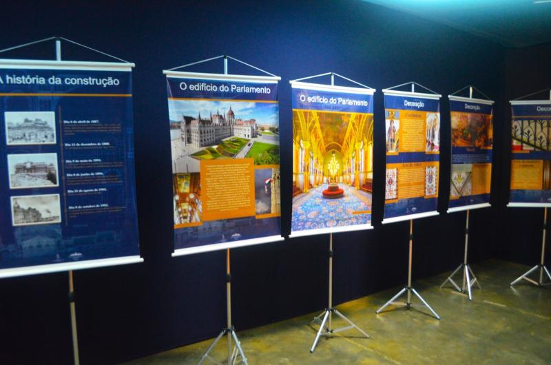 Mostra sobre o parlamento Húngaro
