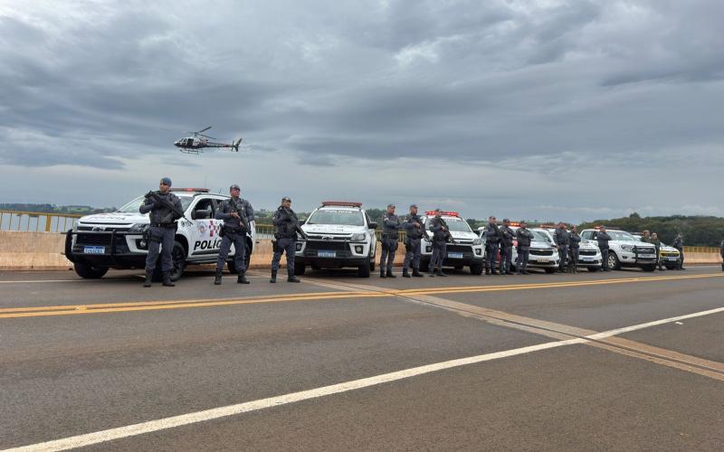 Operação envolveu helicóptero, Canil e efetivo paulista com policiamento do Mato Grosso do Sul