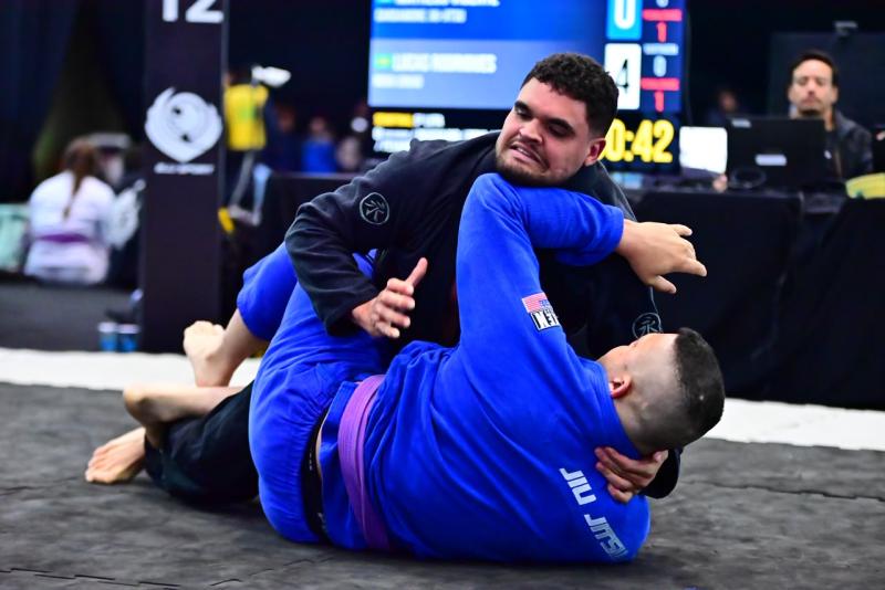  Em ambas as categorias (com e sem kimono), Lucas não levou um ponto se quer dos seus adversários; disputa ocorreu em São Paulo
