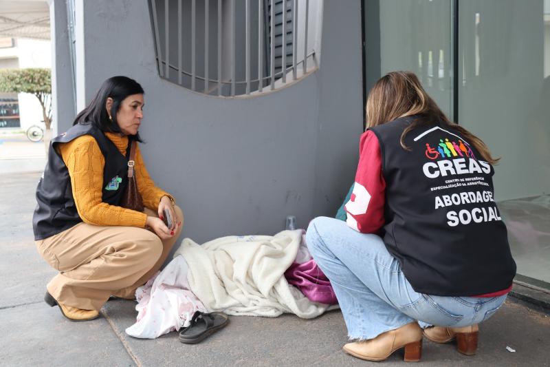 Equipe de Abordagem Social percorre diversos pontos da cidade em busca de pessoas em situação de rua