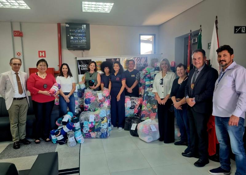 Cerimônia reuniu representantes do Fundo Social de Solidariedade, além de cinco instituições beneficiadas