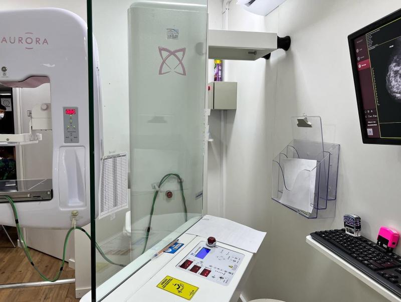 Carreta oferece mamografias gratuitas para mulheres a partir de 35 anos