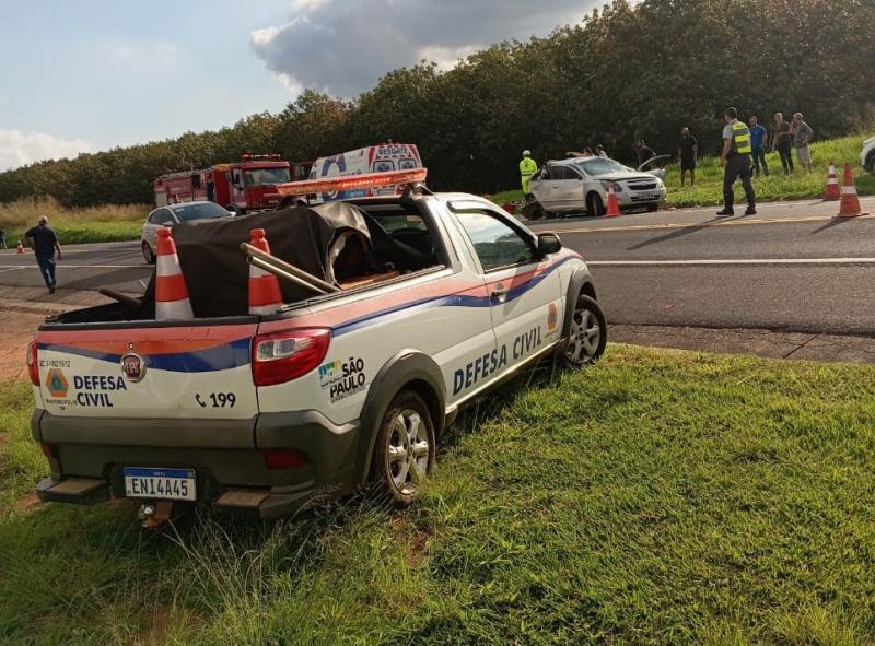Sinistro envolveu carreta que tracionava um semirreboque, um SpaceFox, e um Cobalt