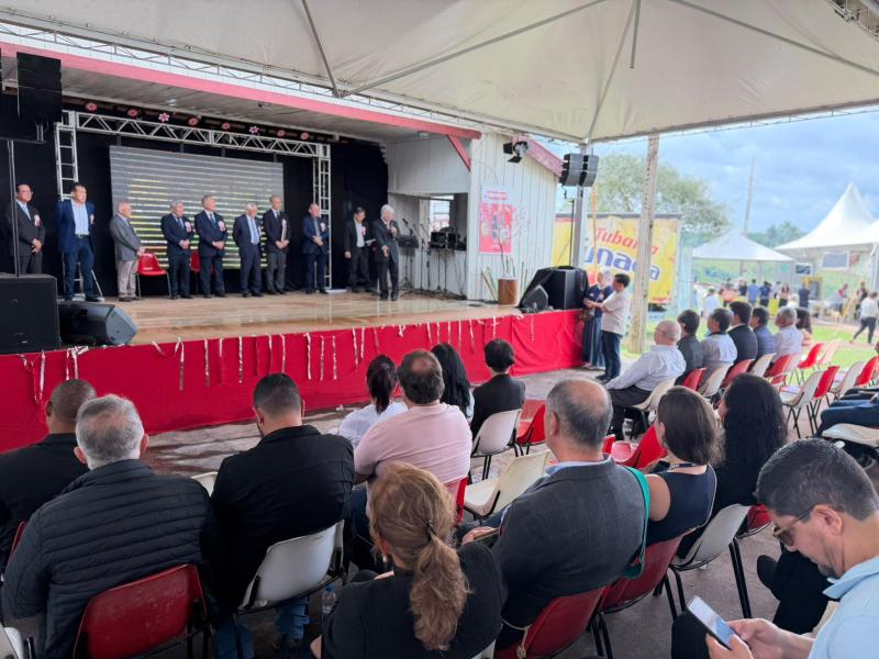 Cerimônia oficial de abertura do Shokonsai, com as presenças das autoridades