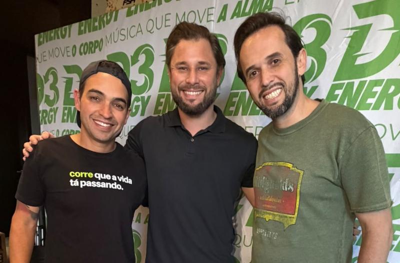 Gabriel Gigante, embaixador da prova, Bruno Perosso, organizador, e Daniel da banda D3 lançaram A D3 Energy Run, que será realizada dia 22 de agosto, no IBC