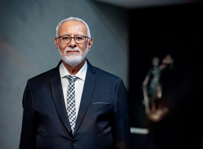 Dr. Irio Sobral de Oliveira celebra os 35 anos de seu escritório de advocacia empresarial
