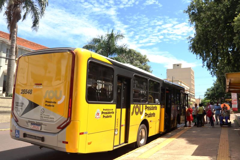 Transporte coletivo opera sem cobrança de tarifa aos sábados e domingos