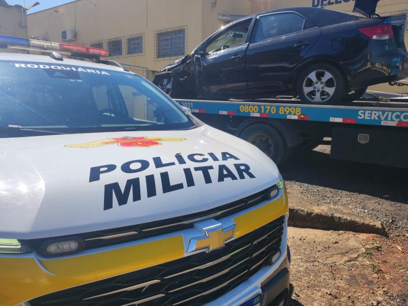 Automóvel clonado foi guinchado e apresentado na Delegacia de Polícia Civil