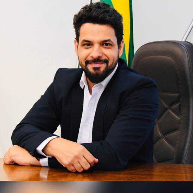 Colunista Tiago Oliveira