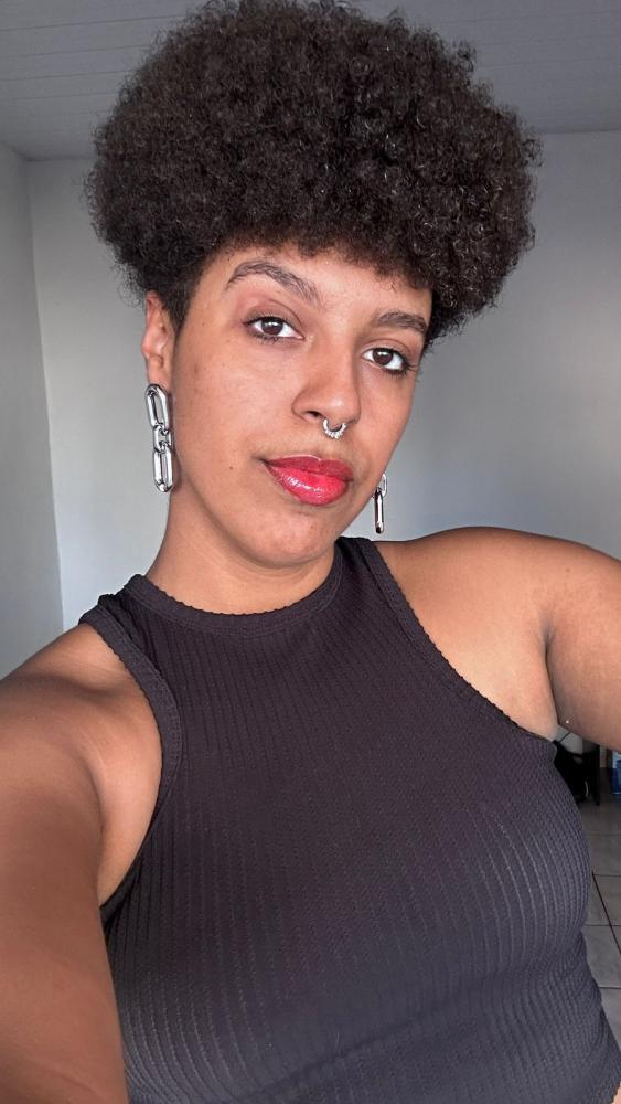 Colunista Bárbara Sena