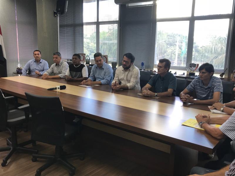 Gabriel Buosi - Encontro entre Legislativo e Executivo para assinatura de entrega do recurso ocorreu na tarde de ontem