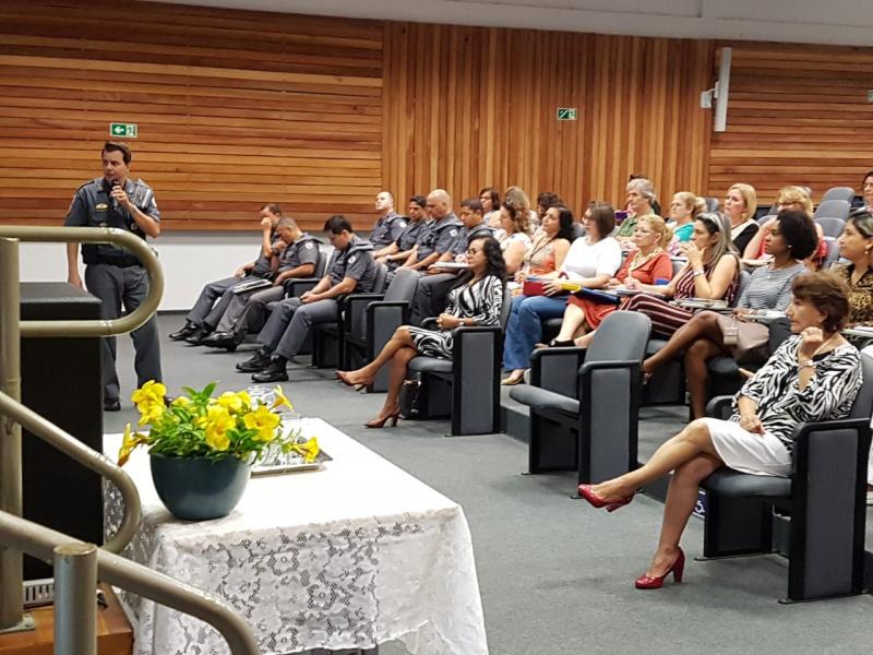 Polícia Militar - Encontro ocorreu na sede da Diretoria de Ensino da Região, em Prudente