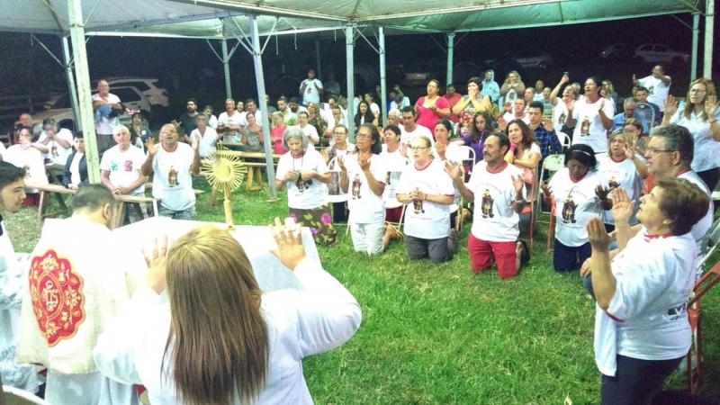 Cedida/ Francisco Ângelo: Durante o percurso, os peregrinos de Caiuá participam de missas e espiritualidades