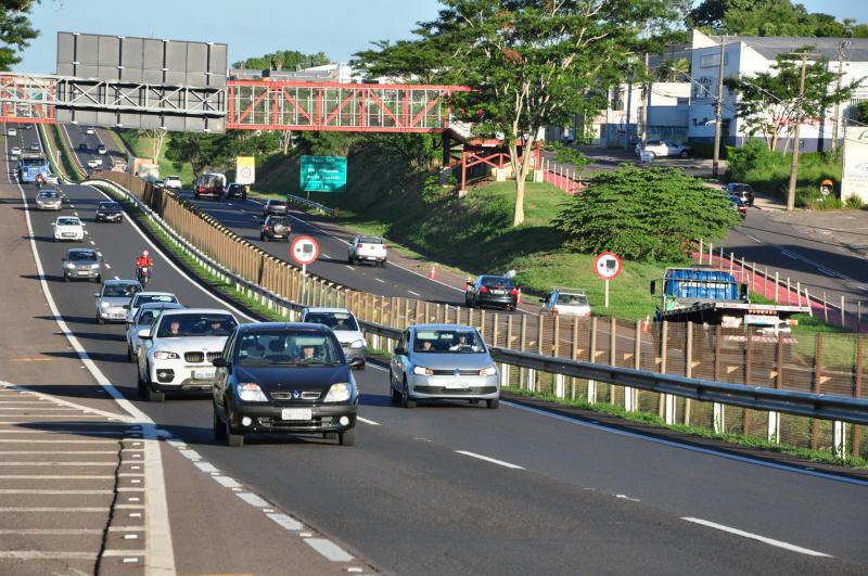  José Reis - Aumento no fluxo de veículos foi observado na Raposo Tavares, trecho urbano de Prudente