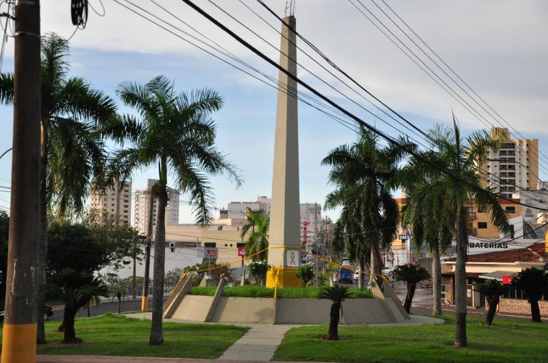 José Reis - Iluminação amarela na Praça dos Prefeitos, hoje, é pontapé da campanha