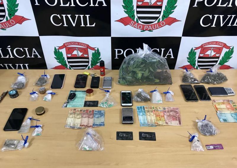 Polícia Civil - Polícia apreendeu drogas sintéticas como LSD, ecstasy, MD e maconha