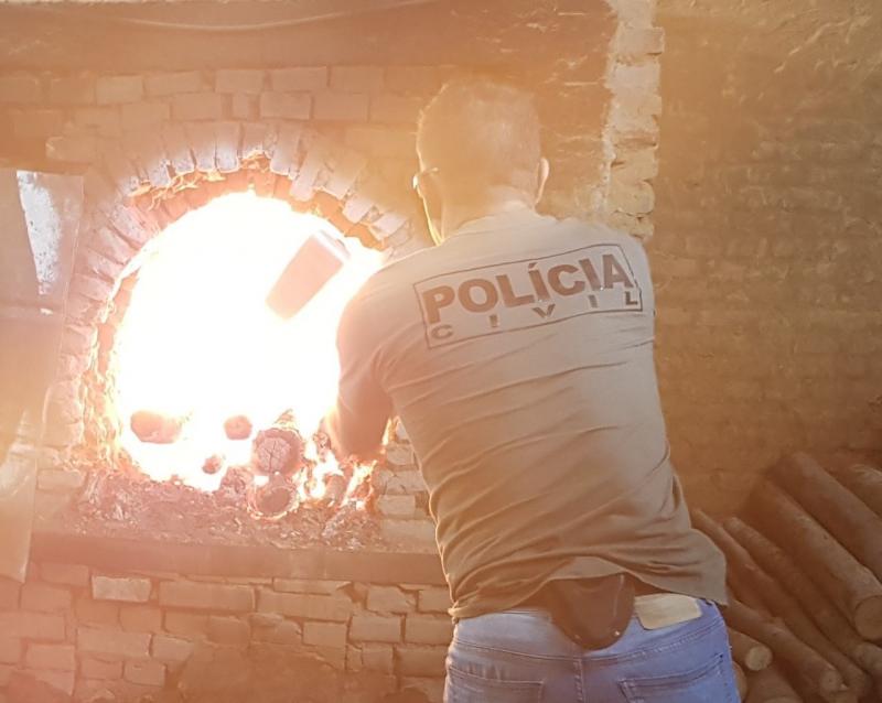 Polícia Civil: Foram queimados mais de 56 quilos de cocaína, além de algumas porções de maconha