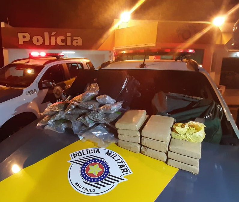 Polícia Militar Rodoviária: Na ocorrência inicial, foram apreendidos 15,660 kg de maconha