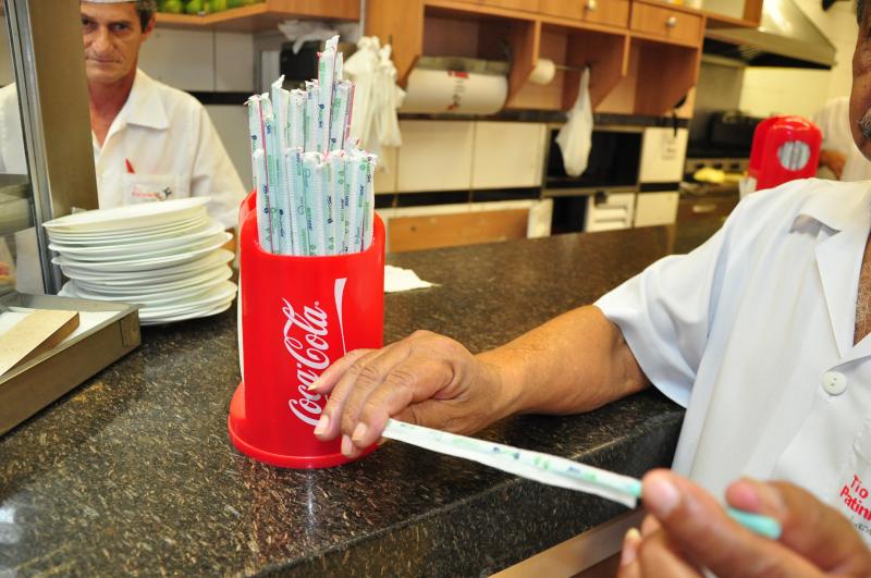 José Reis: Norma obriga uso de canudos comestíveis ou biodegradáveis