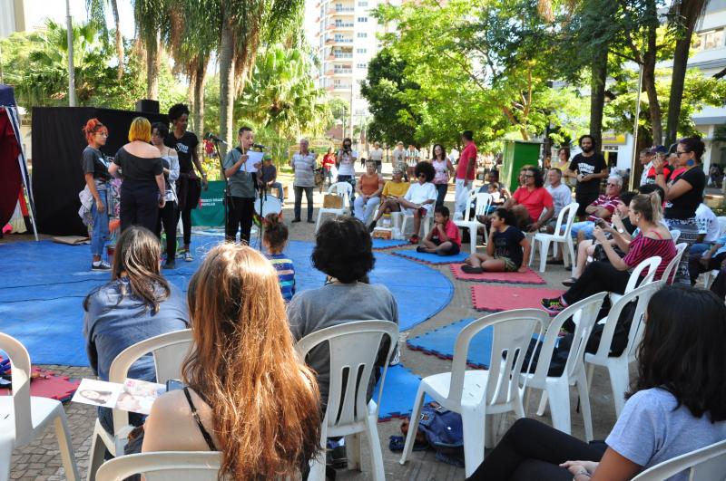 José Reis - Manifestação artística reuniu amigos, familiares e comunidade na Praça Nove de Julho