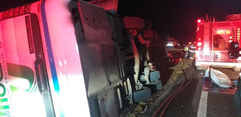 Cedida - Passageiros voltavam de uma viagem acadêmica para uma fábrica de veículos em São José dos Pinhais (PR)