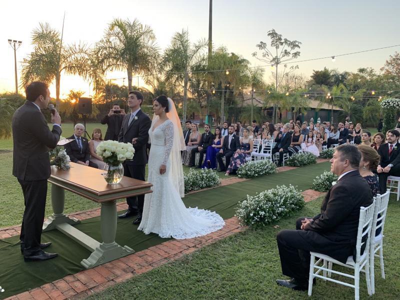 Adriano Bonazio celebrou o casamento no Espaço Seribeli