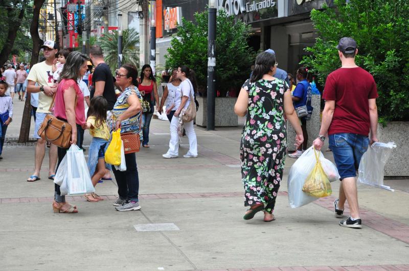 Arquivo - Acordo é válido apenas para amanhã, já que no feriado do dia 14 o comércio estará fechado