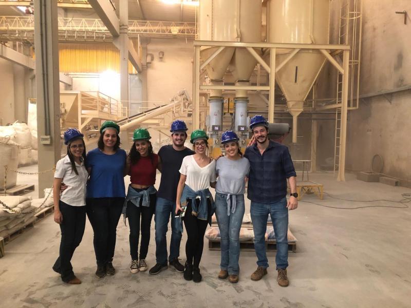  Equipe da agência Luz Própria em visita técnica nas instalações e confinamento do Grupo Gasparim