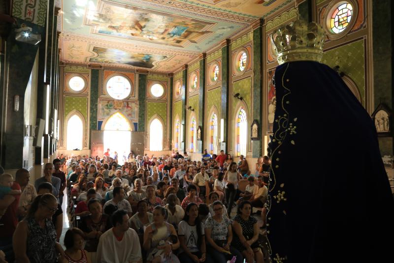Marco Vinicius Ropelli - Santuário de Nossa Senhora Aparecida em PP recebeu aproximadamente 4 mil pessoas ontem 