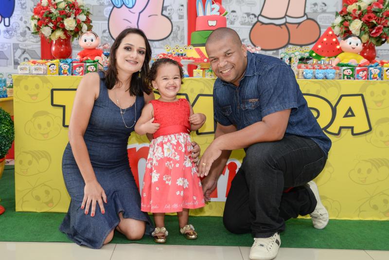Cedida - Aline, seu marido e filha demonstram a felicidade de terem superados juntos os desafios