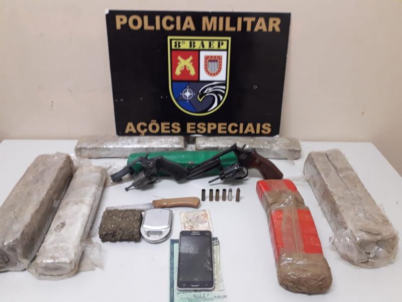 Polícia Militar – Material localizado no veículo foi apreendido e apresentado na Central de Flagrantes