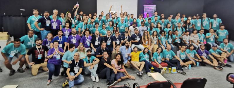 Organizadores, mentores, júri e as 13 equipes do Startup Weekend Educação 2019