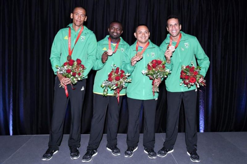 Christophe Moratal/COI - Após 11 anos, quarteto brasileiro do atletismo recebeu ontem as medalhas de bronze de Pequim-2008, em cerimônia no Museu do Comitê Olímpico Internacional