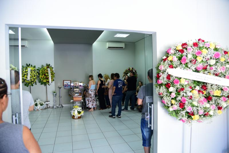 Paulo Miguel - Sepultamento de Wagner Alonso Alvares, 74 anos, ocorreu ontem no Cemitério de Pirapozinho