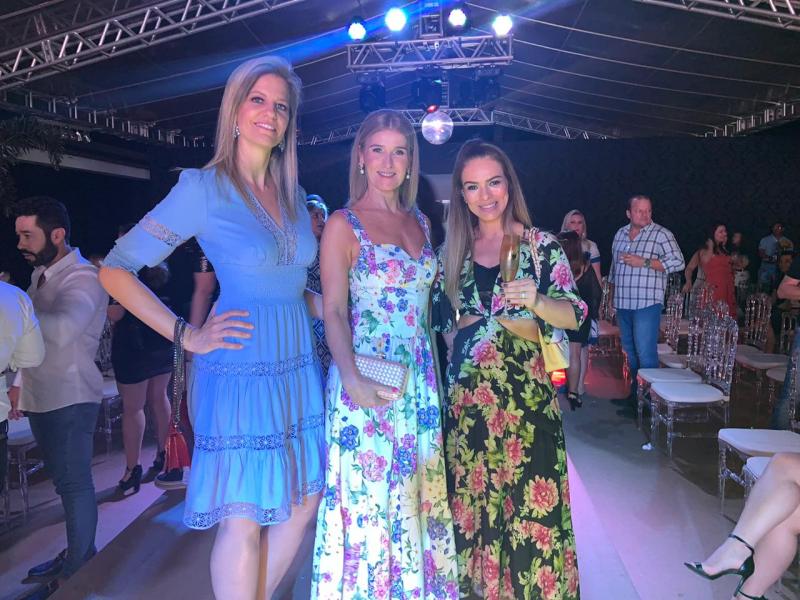 Patrícia Piovesana, Dorisa Medeiros e Aldinéia Faiçal participaram do desfile da Sartô