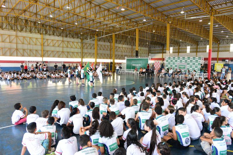 Paulo Miguel - Cerimônia de abertura foi realizada às 8h e contou com a participação de 14 escolas de PP