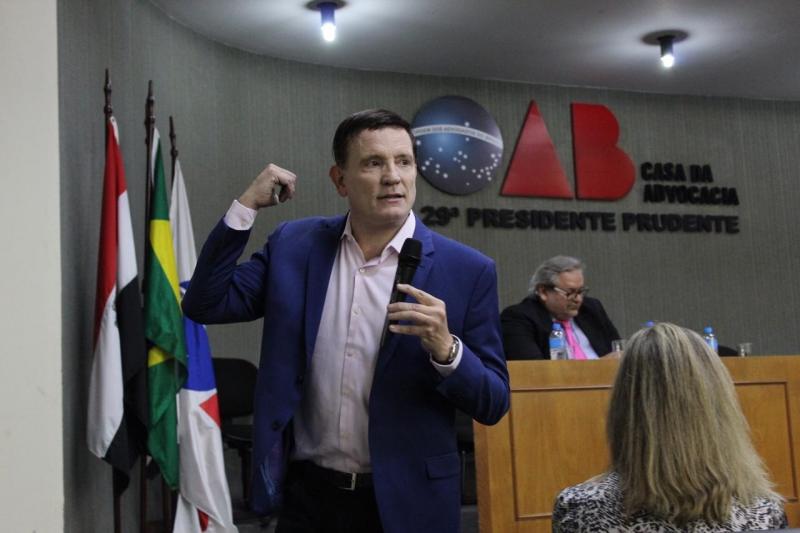  Cedida/OAB: Em entrevista a este diário, Roberto Cabrini afirmou que tem outros projetos literários em mente